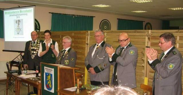 Stehender Applaus für Horst Dettmer