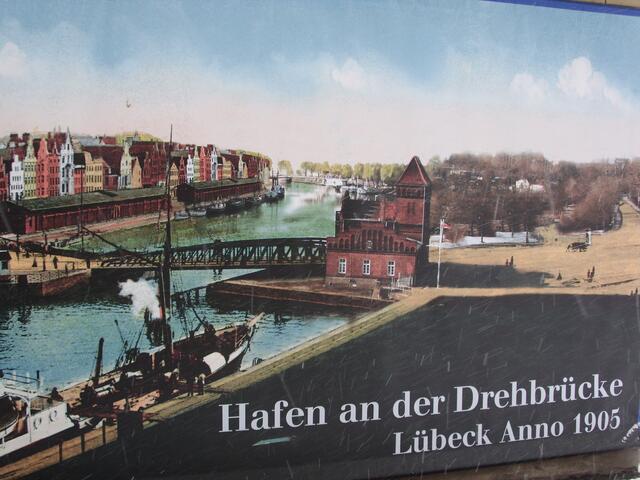 Bild von Lübeck 1905 an der Drehbrücke über die Untertrave