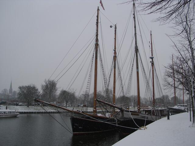 Segelschiffe an der Untertrave