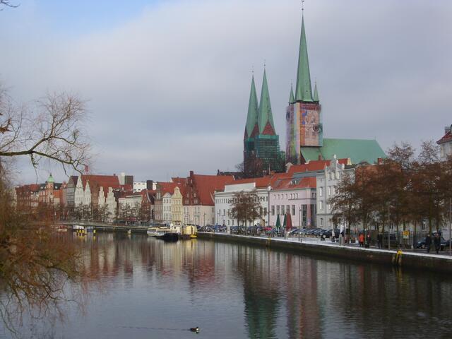 An der Obertrave, St. Marien und St. Petri Kirche