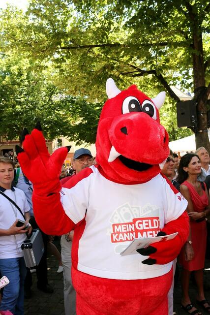 Der rote Drache von der Sparkasse