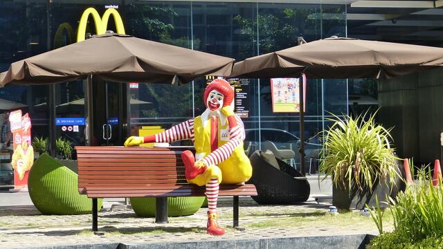 Mc Donald ist auch hier praesent.