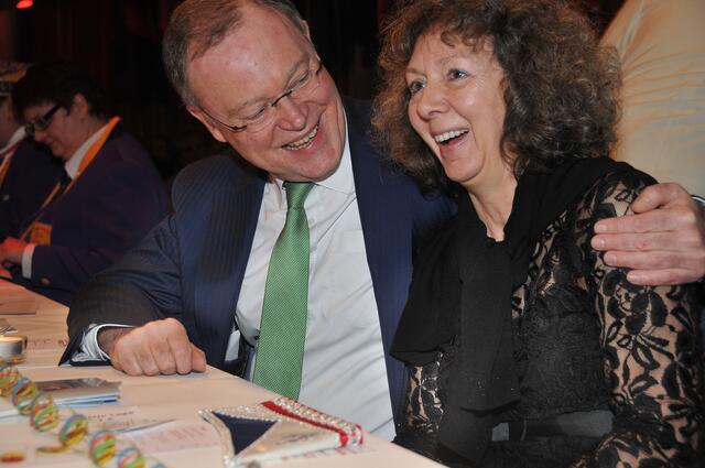 Ministerpräsident Stephan Weil und Bezirksbürgermeisterin Christine Ranke-Heck.