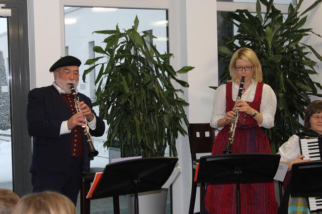 Heike Mayr-Hof und Manfred-Andreas Lipp von der Gruppe "Vierklang".