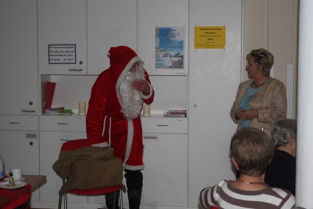 Der Nikolaus besuchte uns zur Weihnachtsfeier
