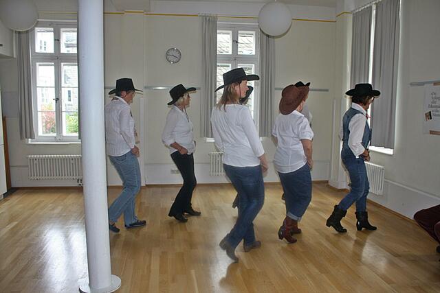 Eine Linedancegruppe aus Kirchhain führte uns verschiedene Tänze vor.