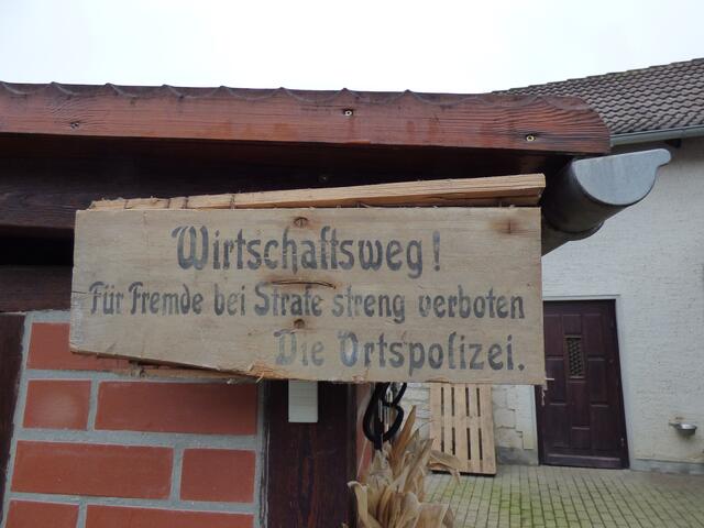 Ein sehr altes Schild