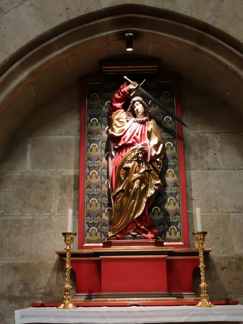 Seitenaltar mit dem Erzengel Michael !                              Schwert und Waage