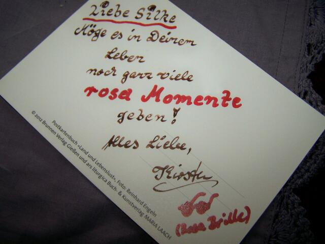 Rosa Momente! Was will man mehr!? Eigentlich wünscht sich das doch jeder, oder? Von mir aus kann und darf es immer nur rosa Momente geben - für jeden von euch!
