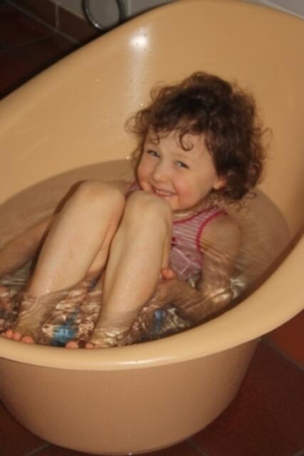 Klein, aber oho! Ein warmes Vollbad in der Sitzwanne ... ob Kneipp sich das so gedacht hat?