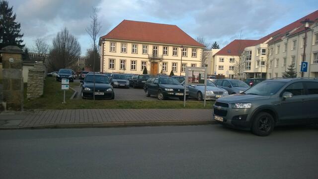 34)31028 Gronau:  Bürgermeisterhaus, Junkernstr. 7 ,   Bücherei, Kulturkreisbüro, Tagungsräume usw.    _ _ http://www.leinebuecherei-gronau.de/ _ _ http://www.kulturkreisgronau.de