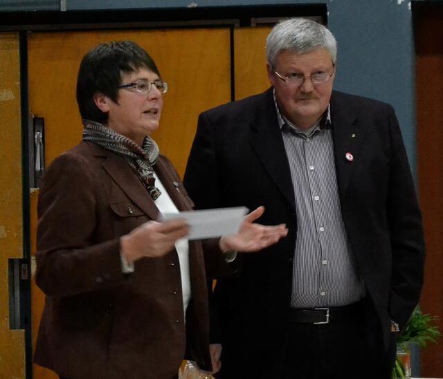 Ruth Wojatzke verabschiedet Klaus Nowinski