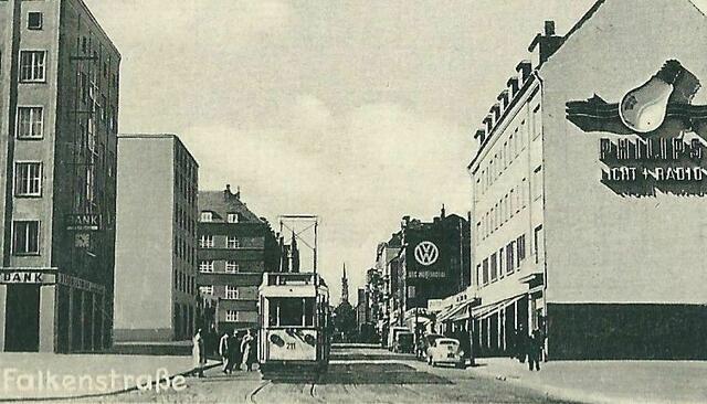 Erstes Büro nach dem 2. Weltkrieg (Neubau, 1. Haus rechts), 1951. Das markante Haus Schwarzer Bär/Ecke Falkenstraße ist noch in der Planung.