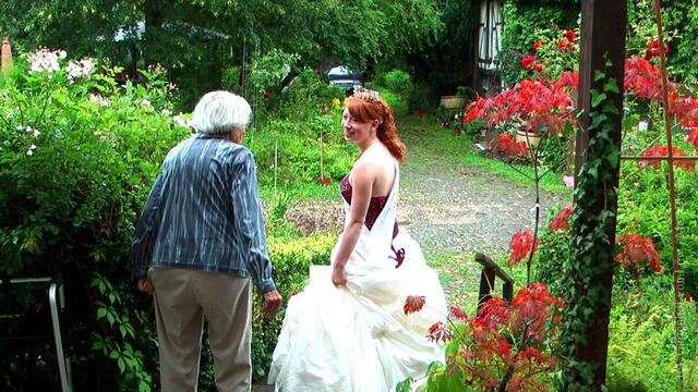 Rosenkönigin Meike Steinhauer zu Gast auf dem Steinfurther Gartenhof im Juli 2014