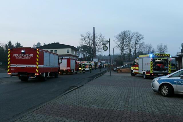 Feuerwehr in der Spaltanlage (6:39 Uhr)