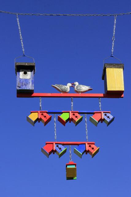 Gisela Leonhardt: "Vogelhäuschen"