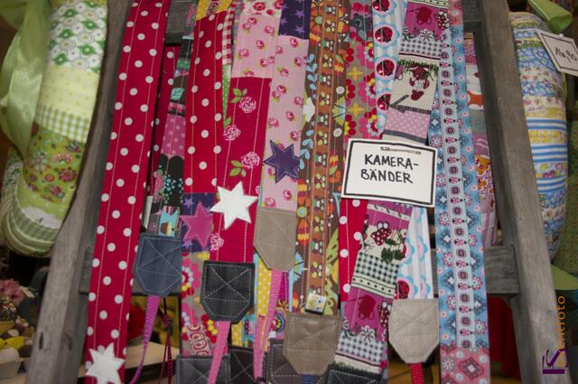 Kunsthandwerkermarkt: In der Friedberger Stadthalle lockte das Angebot zahlreicher Kunsthandwerke zahlreiche Besucher zum "Kommen, Sehen, Staunen"