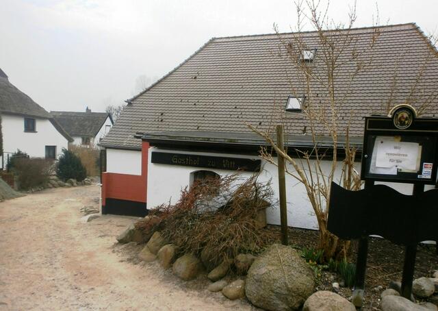 Ursprünglich wurde in Vitt nur der gefangene Fisch verarbeitet. Dauernd dort gelebt hatte man nicht. Das genaue Alter des Dorfes kennt man nicht. Es gibt keine Urkunden über die Gründung. Laut einem dänischen Geschichtsschreiber soll das Dorf allerdings schon im 10. Jahrhundert zur Jaromarburg gehört haben als deren Fischerei- und Handelshafen.