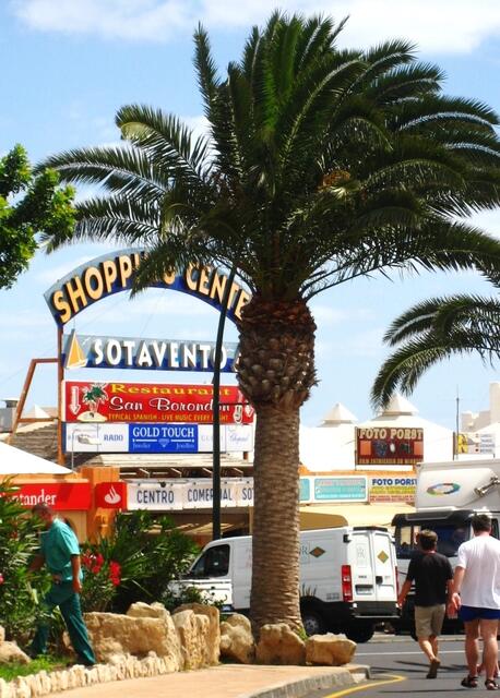 Typischer Touristenort an der Costa Calma
