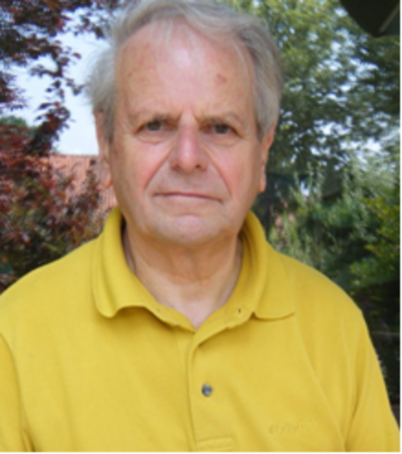 36)31028Gronau, 23.03.15: Eberhard Sievers Lesung "Zeitlebens-Lebenszeit".  1929 in Gronau geboren und einige Jahre hier gelebt, die Realschule besucht und dann die weiterführende Schule in Hildesheim. Nazizeit und Kriegsjahre überlebt und ein erfülltes Leben als Pädagoge erlebt. | Foto: Sievers