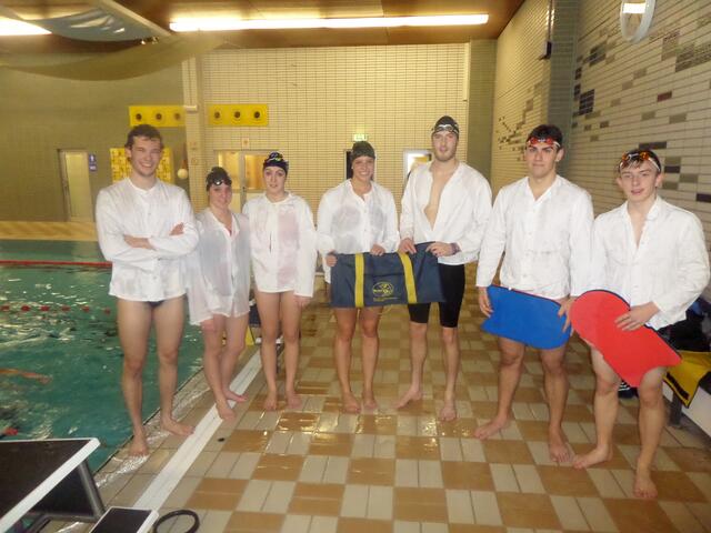 Platz 7 - Rettungsschwimmgruppe vor dem Kleiderschwimmen (24 Stimmen) | Foto: DLRG Ortsgruppe Heuchelheim