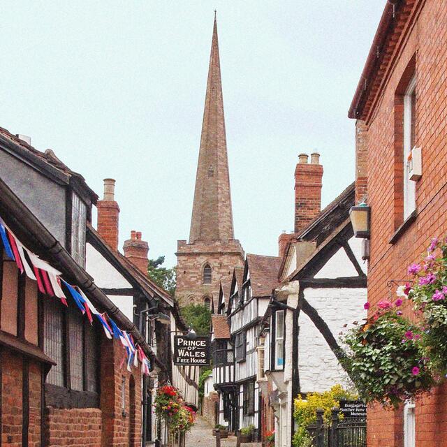 Das verträumte Landstädtchen Ledbury, im Hintergrund  die Pfarrkirche St Michael & All Angels’.