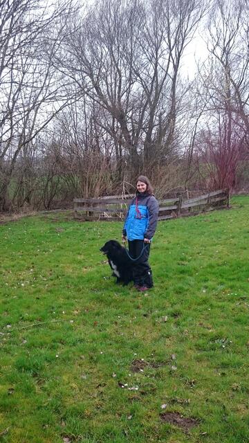 Petra Bauer mit Pflegehund .....