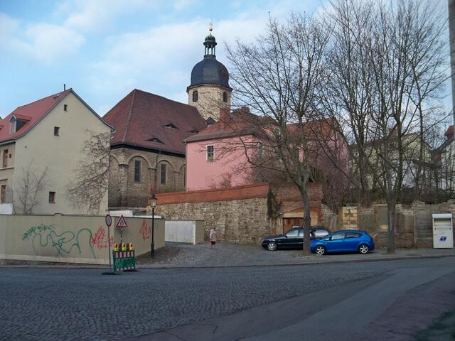 Freyburger Straße mit Othmarskirche im Jahre 2015