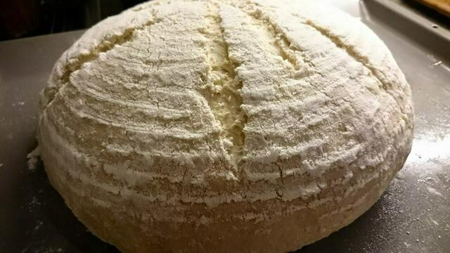 in der zweiten Hälfte des "GARENS" wird es aufs Blech gestürzt ....
