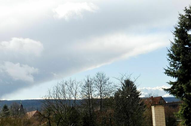 ..... zu Hause angekommen noch ein Blick zum Deister.