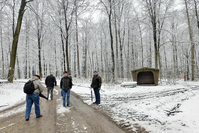 ..... kurze Pause an dieser Schutzhütte