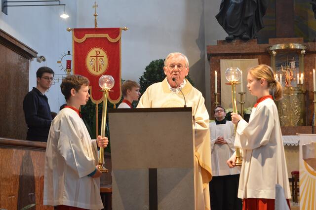 Pfarrer Gerstlacher hielt den Jugendgottesdienst
