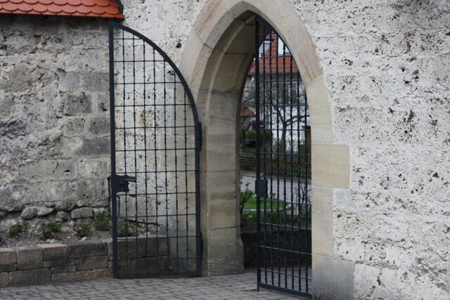 Kirchhofstor beim Pfarrhaus