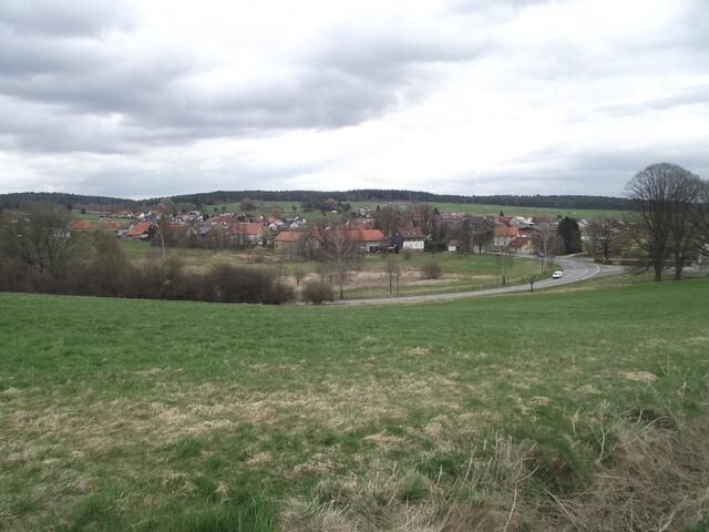 Blick vom Wanderweg auf Hatzbach.