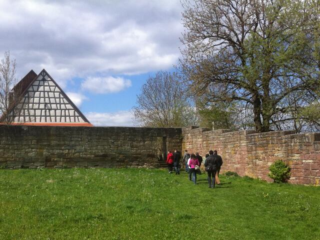 Auf dem Klostergelände gibt es jede Menge alter Gemäuer zu entdecken.