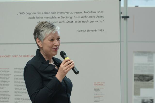 Auf der Horst feiert den 50.:  ausstellung über die geschichte des Garbsener stadtteils    04  stadtarchivarin Scholl