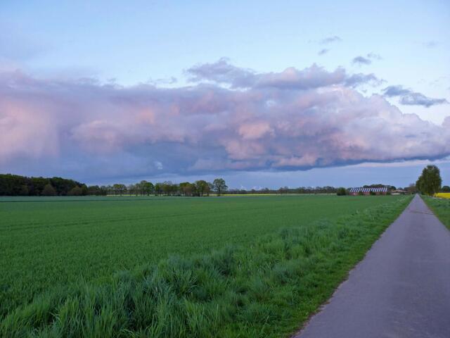 da zieht sie hin die Riesen Wolke