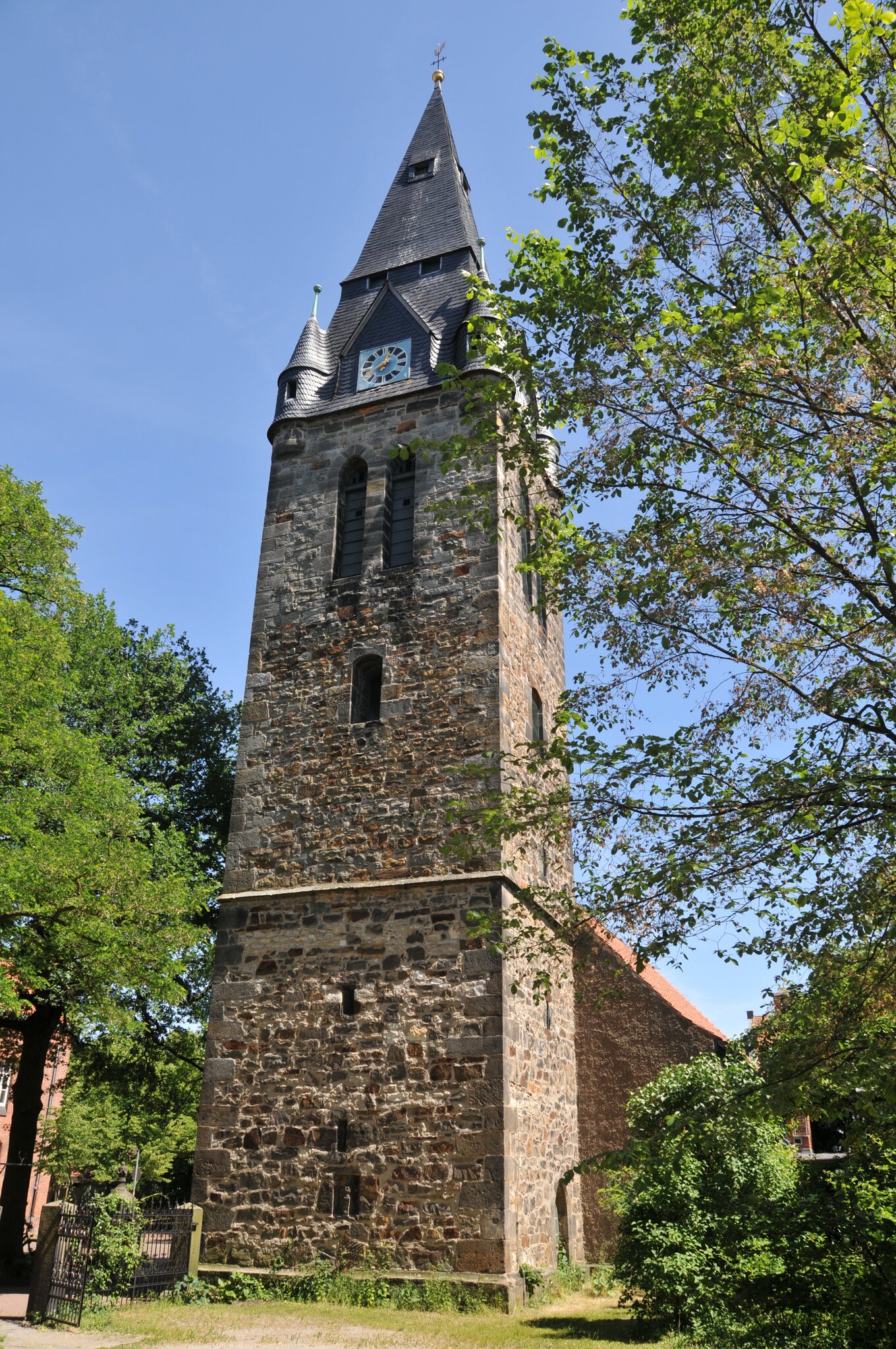 Das älteste Baudenkmal im Ort Der Döhrener Kirchturm St. Petri