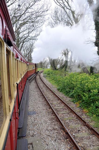Mit Dampf über die Insel: Die historische Schmalspureisenbahn fährt noch heuet von Douglas nach Port Erin.