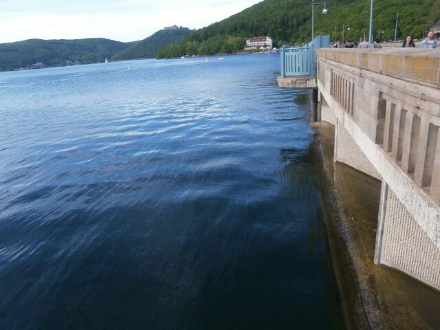 Der See ist randvoll