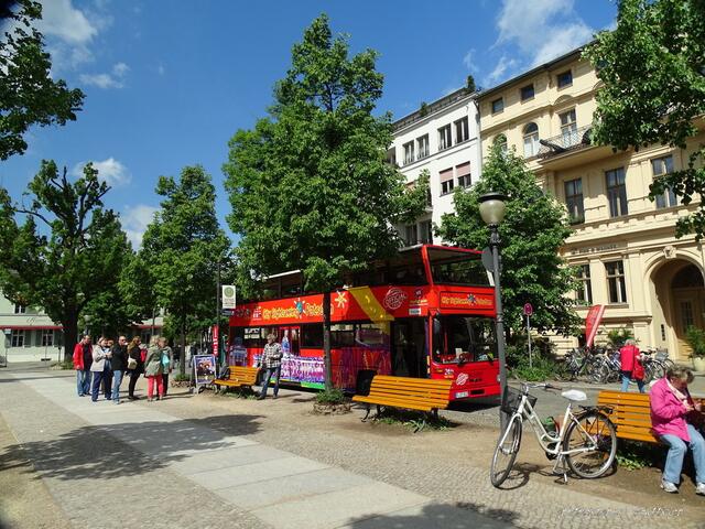 ..warten auf den Bus..