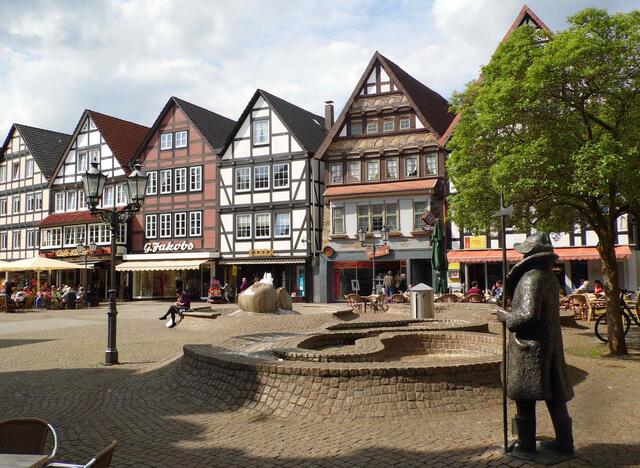 Viele Fachwerkhäuser sind erhalten, die alte Stadtmauer leider nicht mehr.