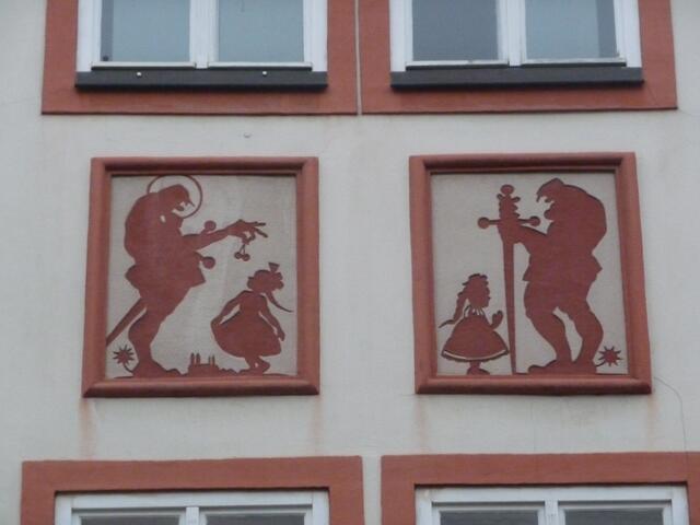 Hege, Walter Notgeld-Scherenschnitte am Haus in der Marienstraße