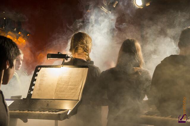 Eine perfekte Show präsentierte die Baerenbande der Friedberger Konradin-Realschule im Augsburger Jugendhaus Lehmbau