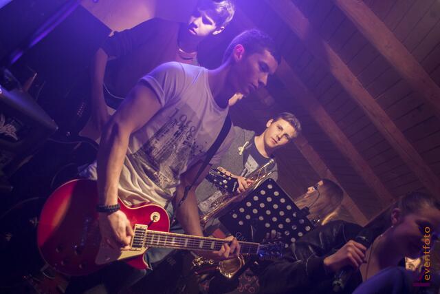 Eine perfekte Show präsentierte die Baerenbande der Friedberger Konradin-Realschule im Augsburger Jugendhaus Lehmbau