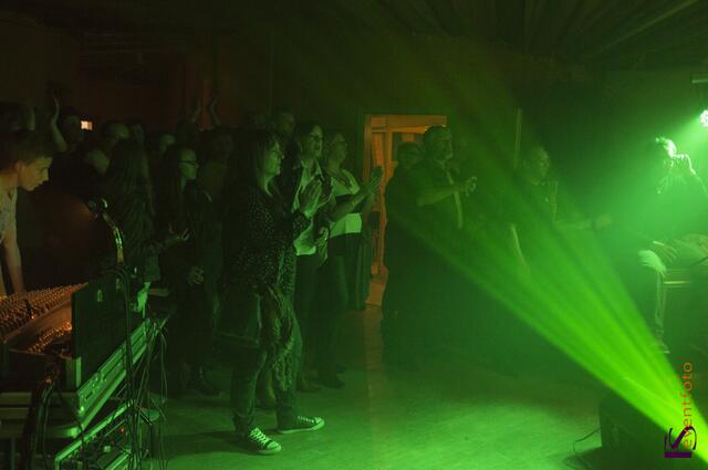 Eine perfekte Show präsentierte die Baerenbande der Friedberger Konradin-Realschule im Augsburger Jugendhaus Lehmbau - begeistertes Publikum