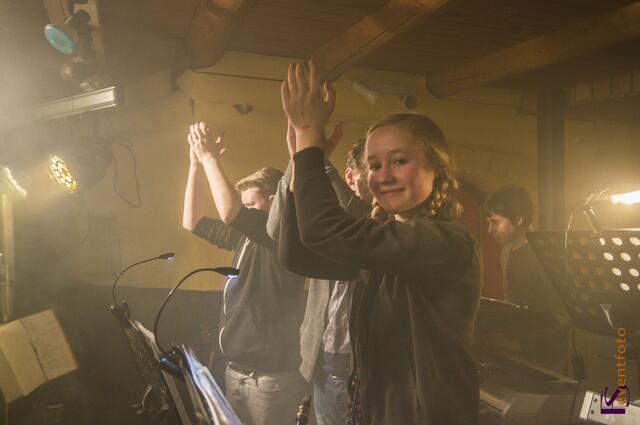 Eine perfekte Show präsentierte die Baerenbande der Friedberger Konradin-Realschule im Augsburger Jugendhaus Lehmbau