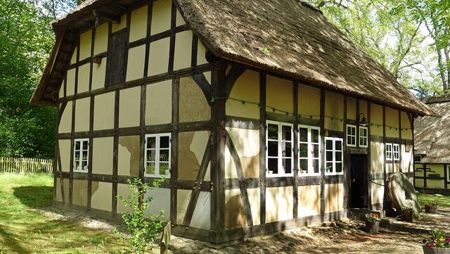 Das Backhaus aus dem Jahr 1752 stand ursprünglich in der Ortschaft Südkampen. Foto: Helmut Kuzina