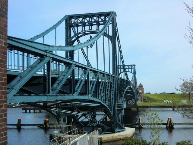 Am Ziel: die Kaiser-Wilhelm-Brücke in Wilhelmshaven.
