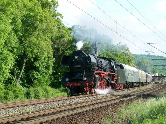 03 2155-4 Ausfahrt aus dem Bhf Bad Kösen